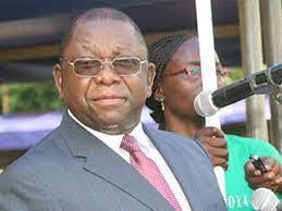 Le MINCOMMERCE organise une vente promotionnelle des fournitures scolaires à Yaoundé