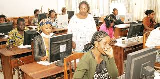 Instituts de formation professionnelle comme lieu d’arnaques ; comment établir de l’ordre ?